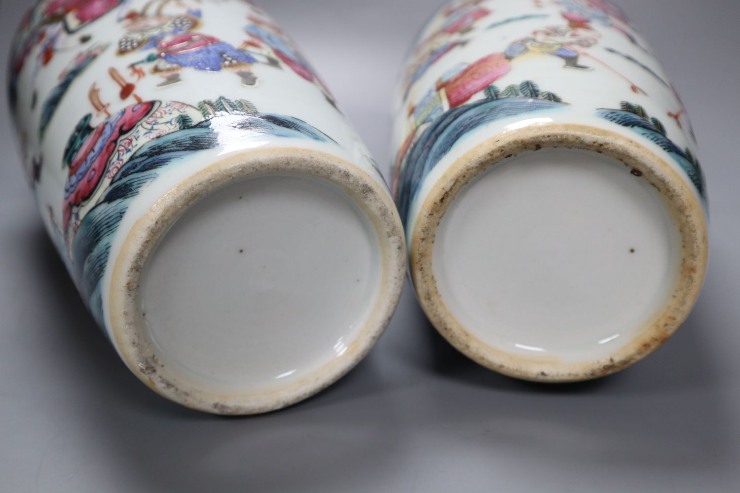 A pair of 19th century Chinese famille rose porcelain vases, height 29cm